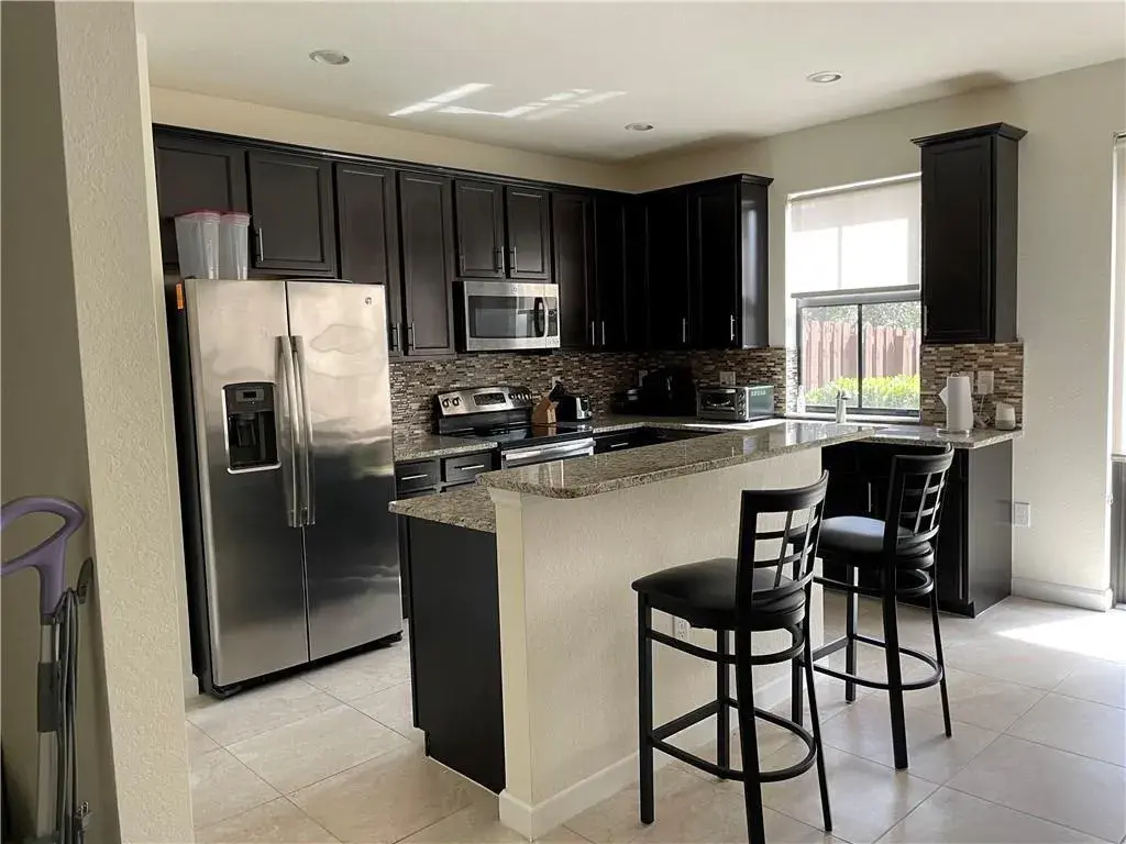 12190 VILLAGE Place, Davie FL 33325