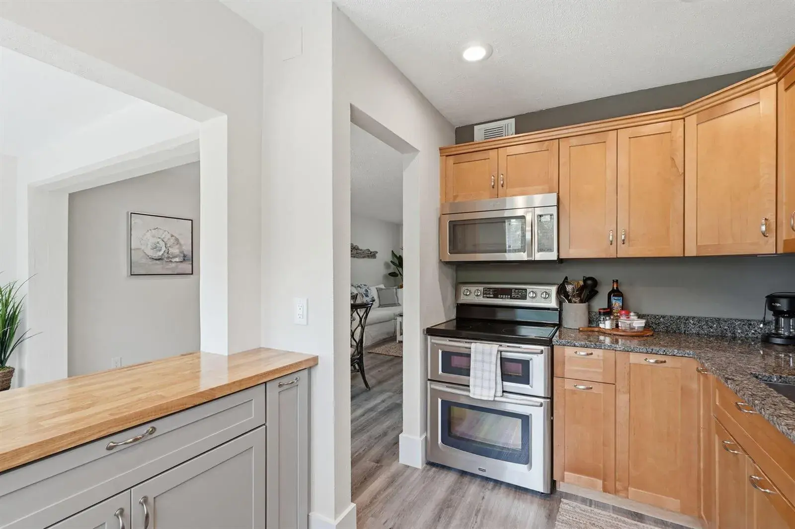 20 COLONIAL CLUB Drive # 202, Boynton Beach FL 33435