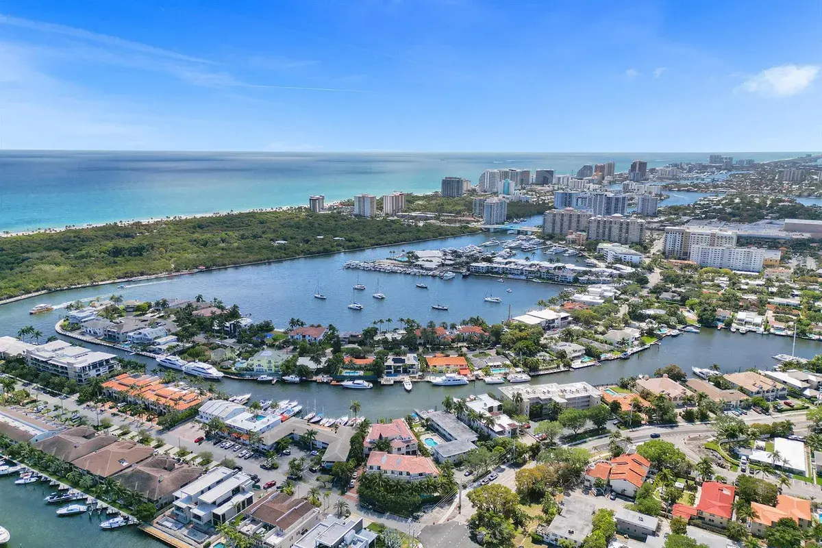 2744 NE 14th Street, Fort Lauderdale FL 33304
