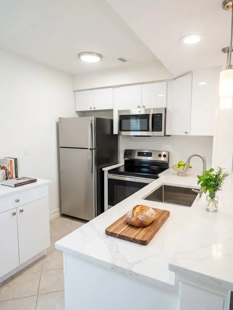 2713 NE 33rd Avenue # 2, Fort Lauderdale FL 33308
