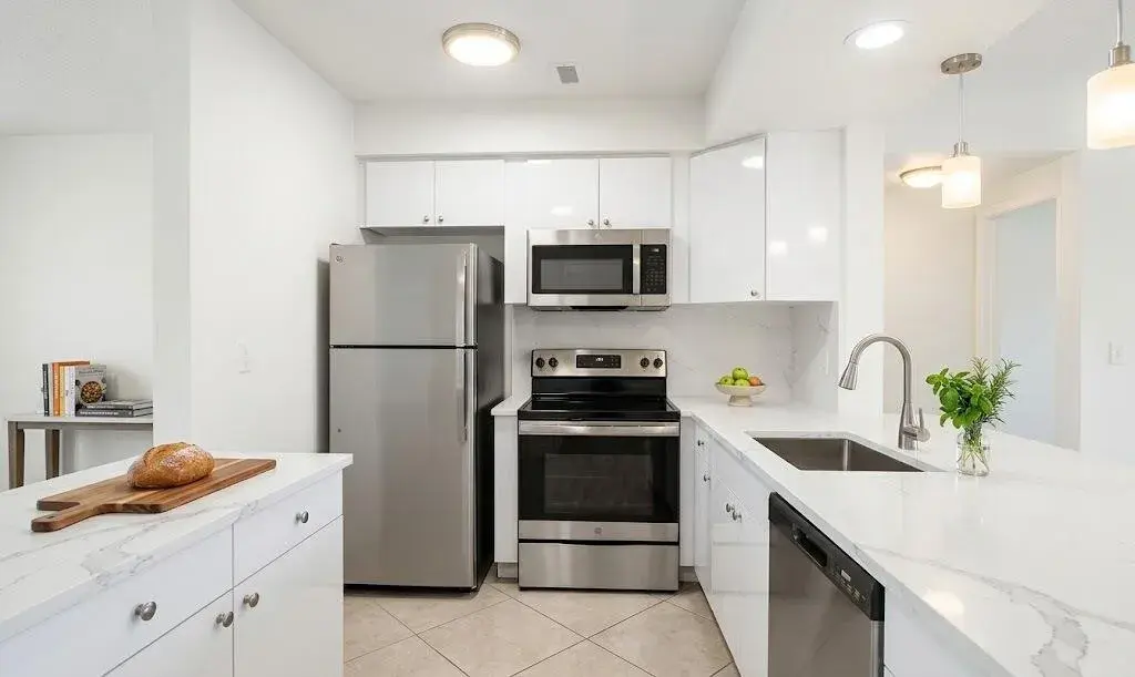 2713 NE 33rd Avenue # 2, Fort Lauderdale FL 33308