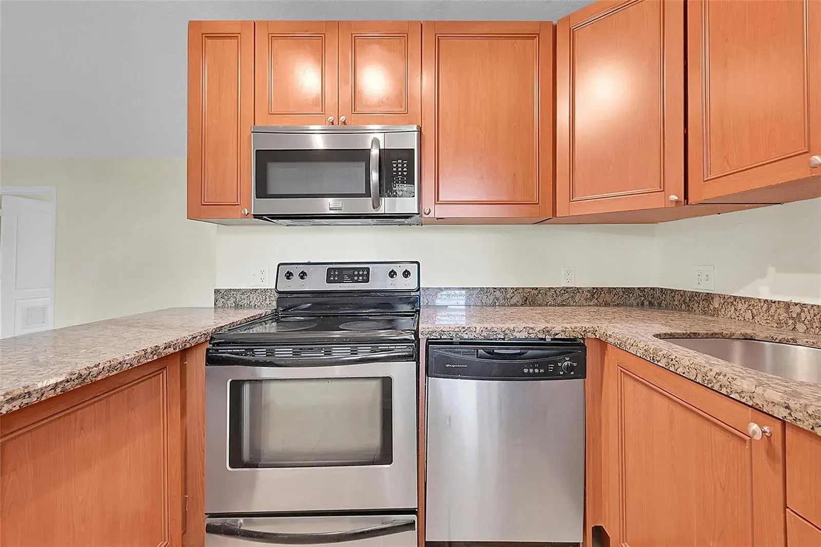 2655 NE 8th Avenue Apt 210, Wilton Manors FL 33334