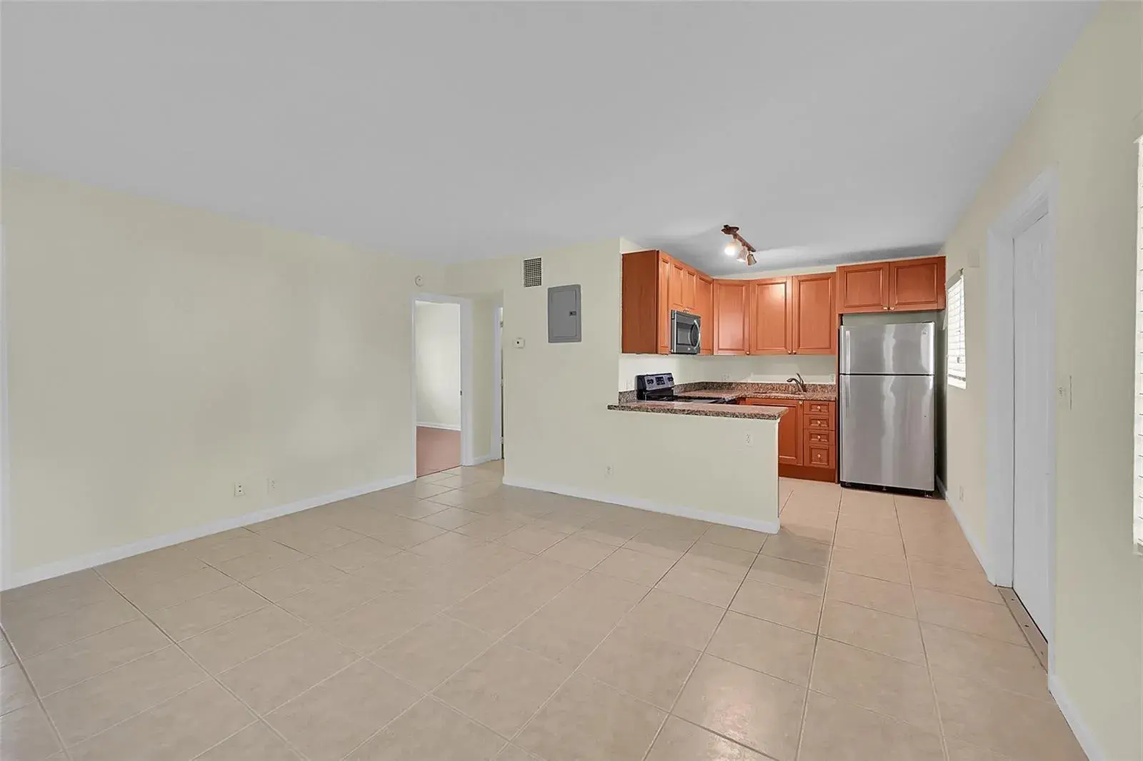 2655 NE 8th Avenue Apt 210, Wilton Manors FL 33334