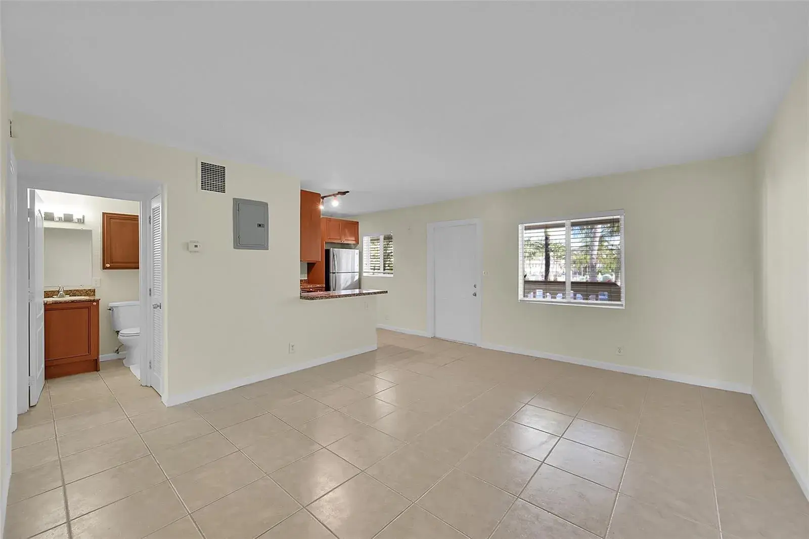 2655 NE 8th Avenue Apt 210, Wilton Manors FL 33334