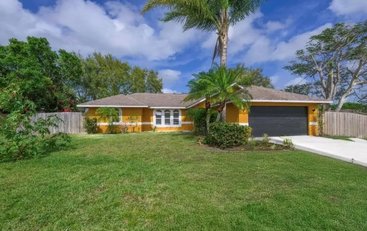 353 NW FERRIS Drive, Port St. Lucie FL 34983