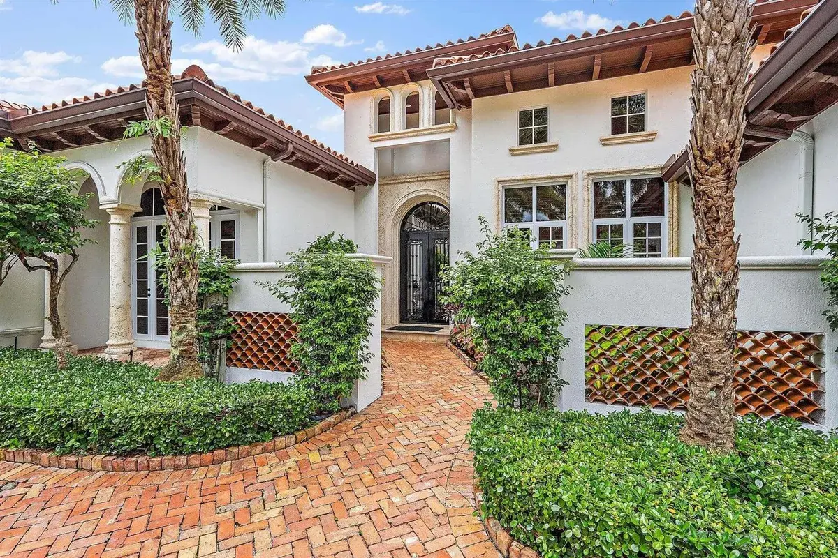817 Harbour Isles Place, North Palm Beach FL 33410