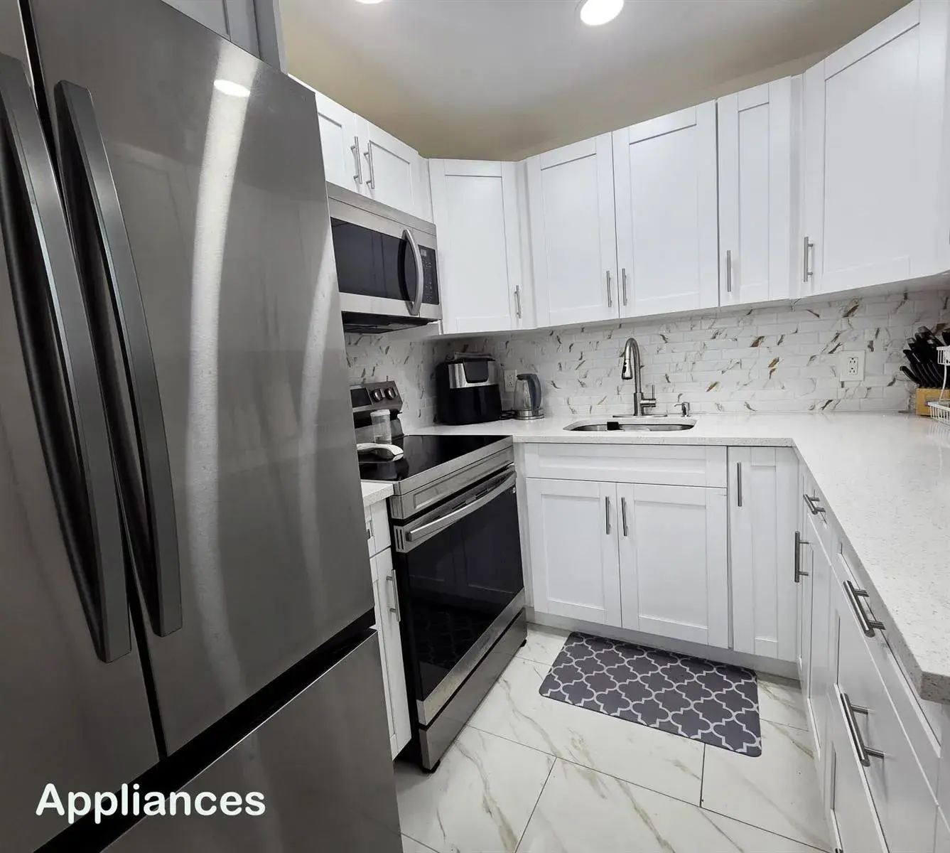 327 Chatham Chatham P # 327, West Palm Beach FL 33417
