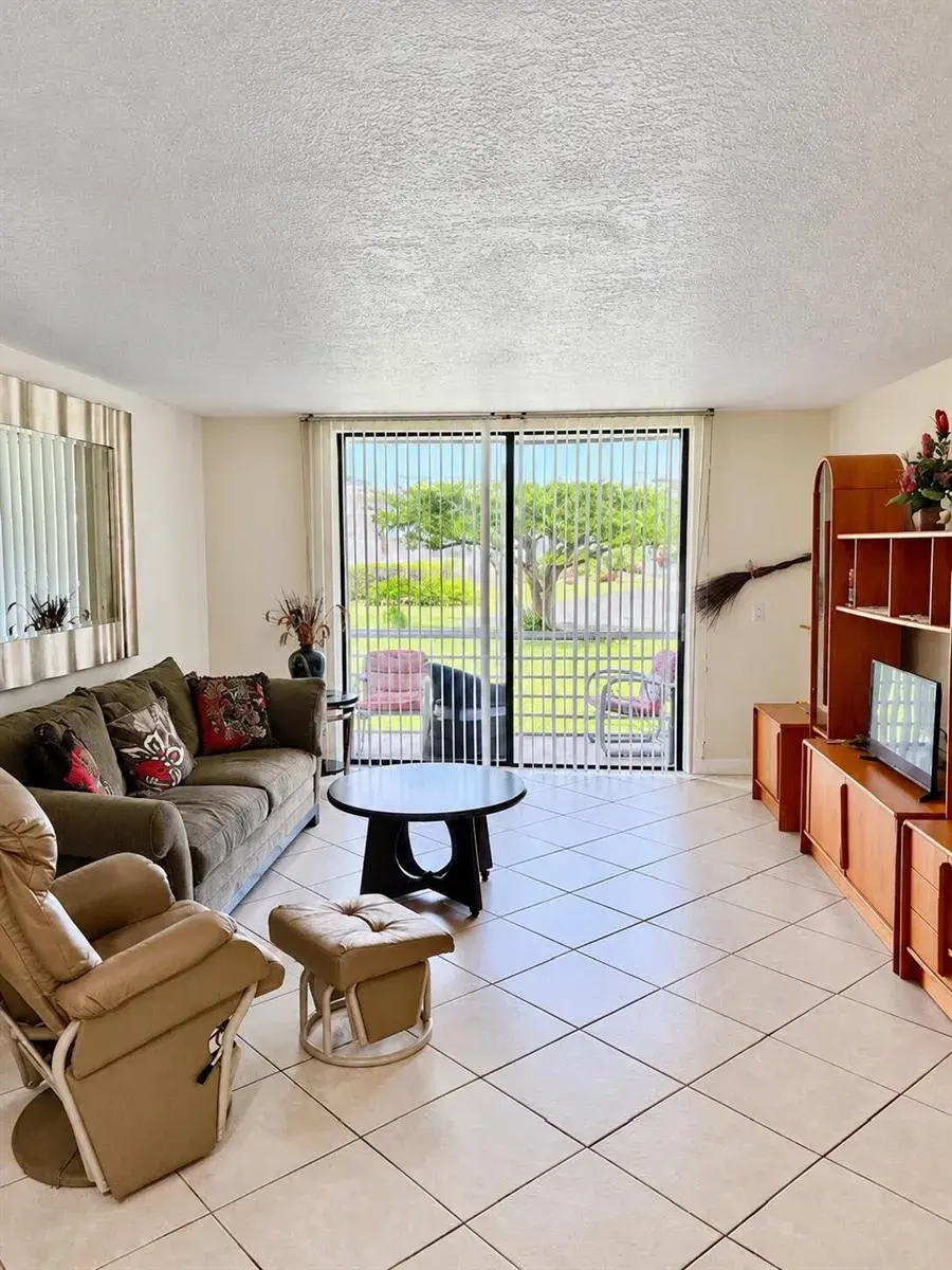 2801 Somerset Drive # 106, Lauderdale Lakes FL 33311