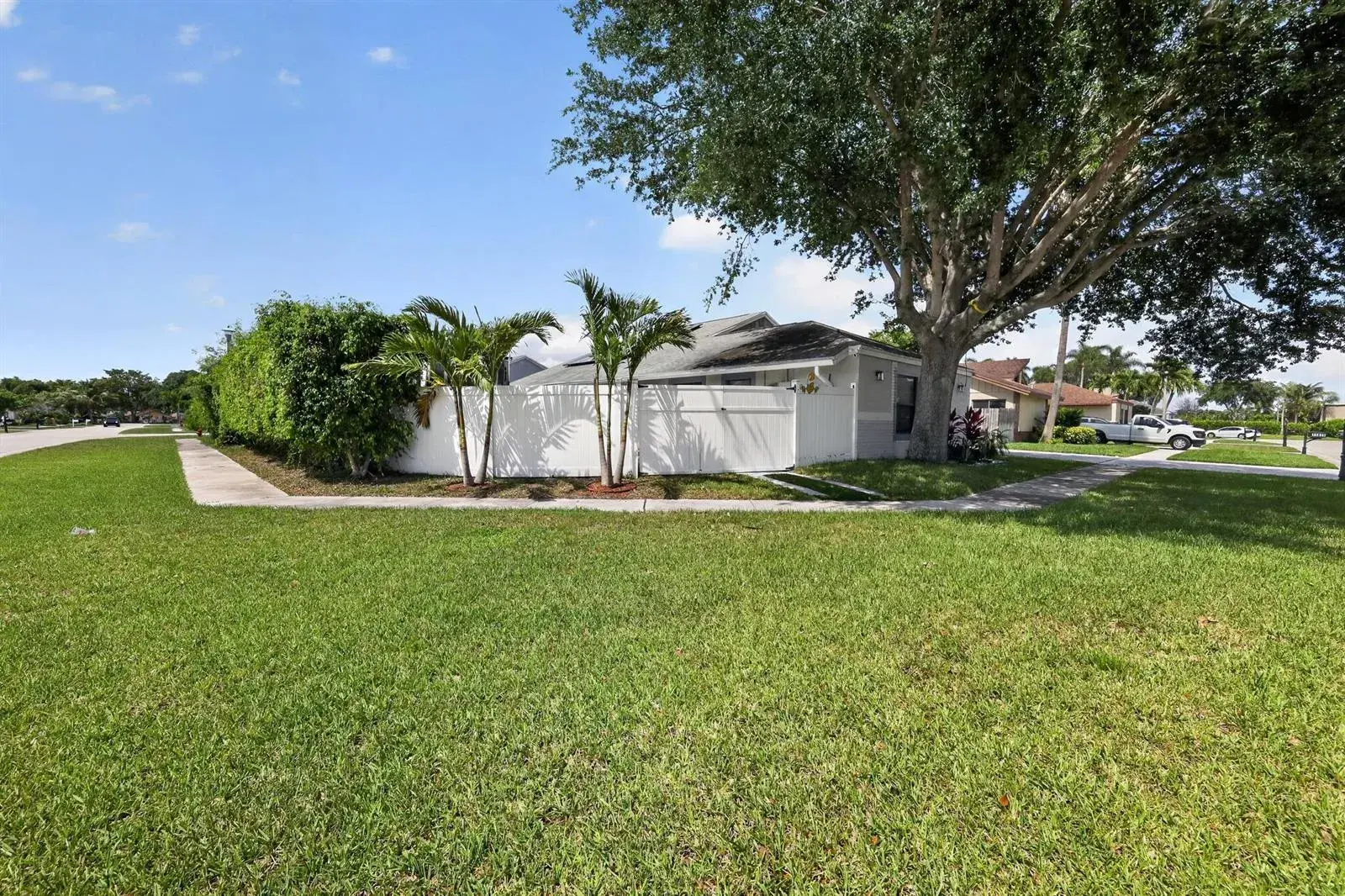 11423 WHISPER SOUND Drive, Boca Raton FL 33428