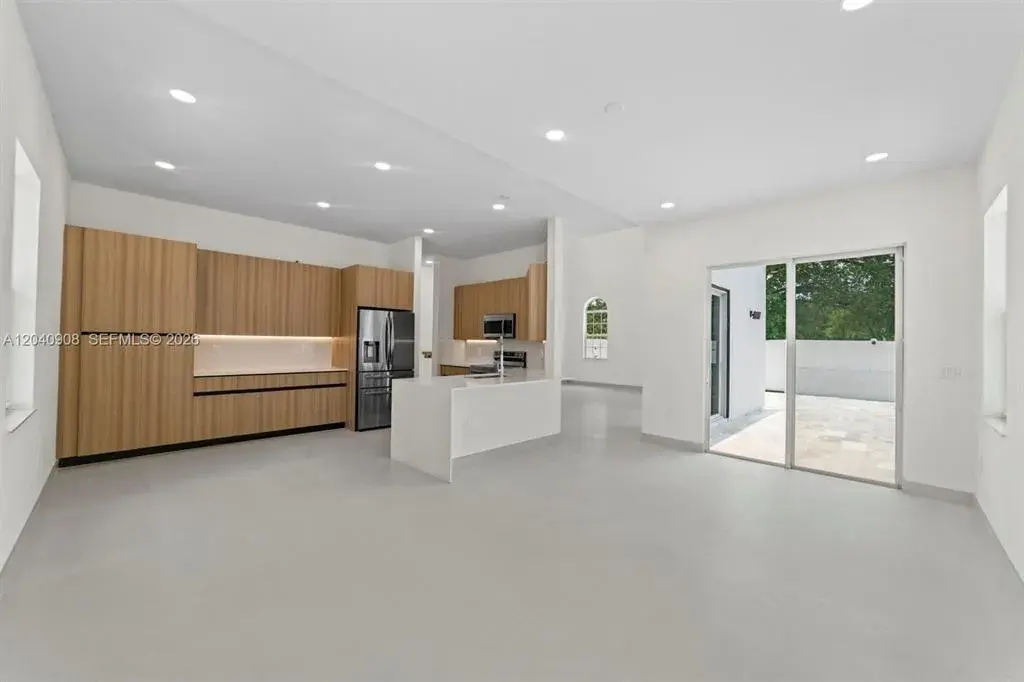 3040 SW 44TH Court, Dania Beach FL 33312