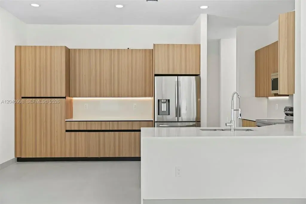 3040 SW 44TH Court, Dania Beach FL 33312