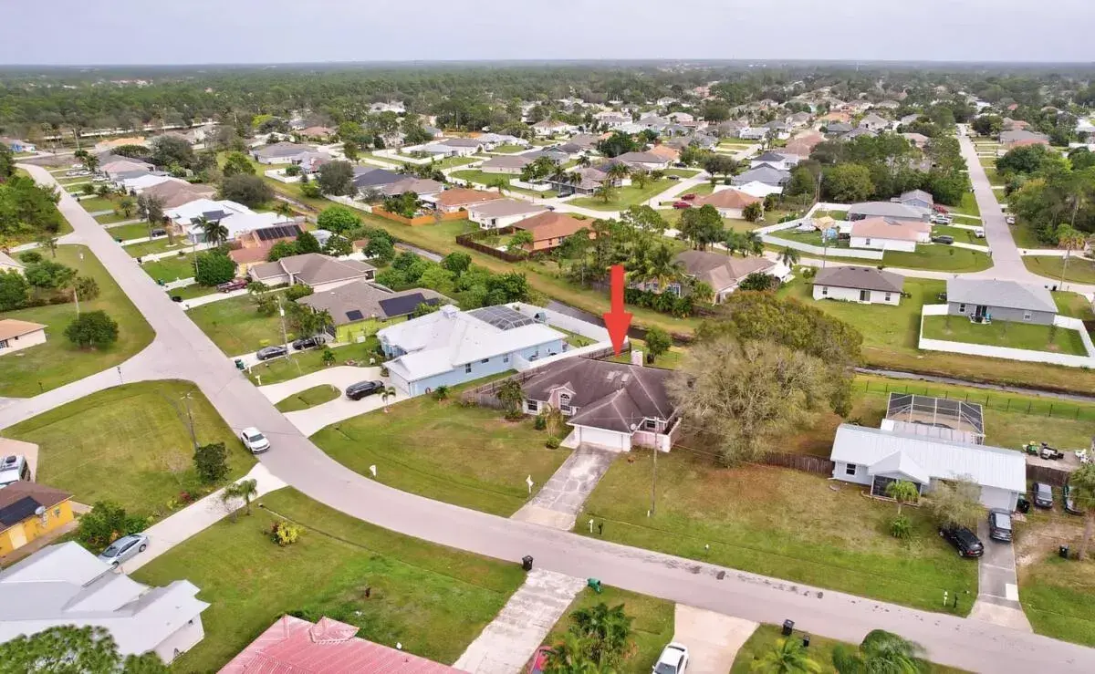 1751 SW Southworth Terrace, Port St. Lucie FL 34953