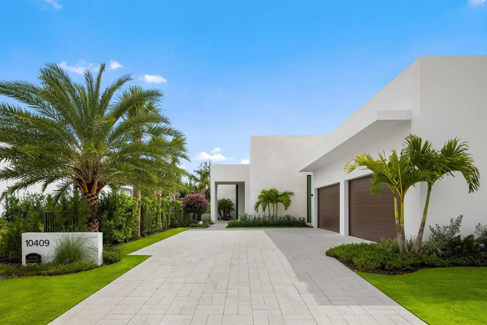 10409 BERNINA Drive, Palm Beach Gardens FL 33412