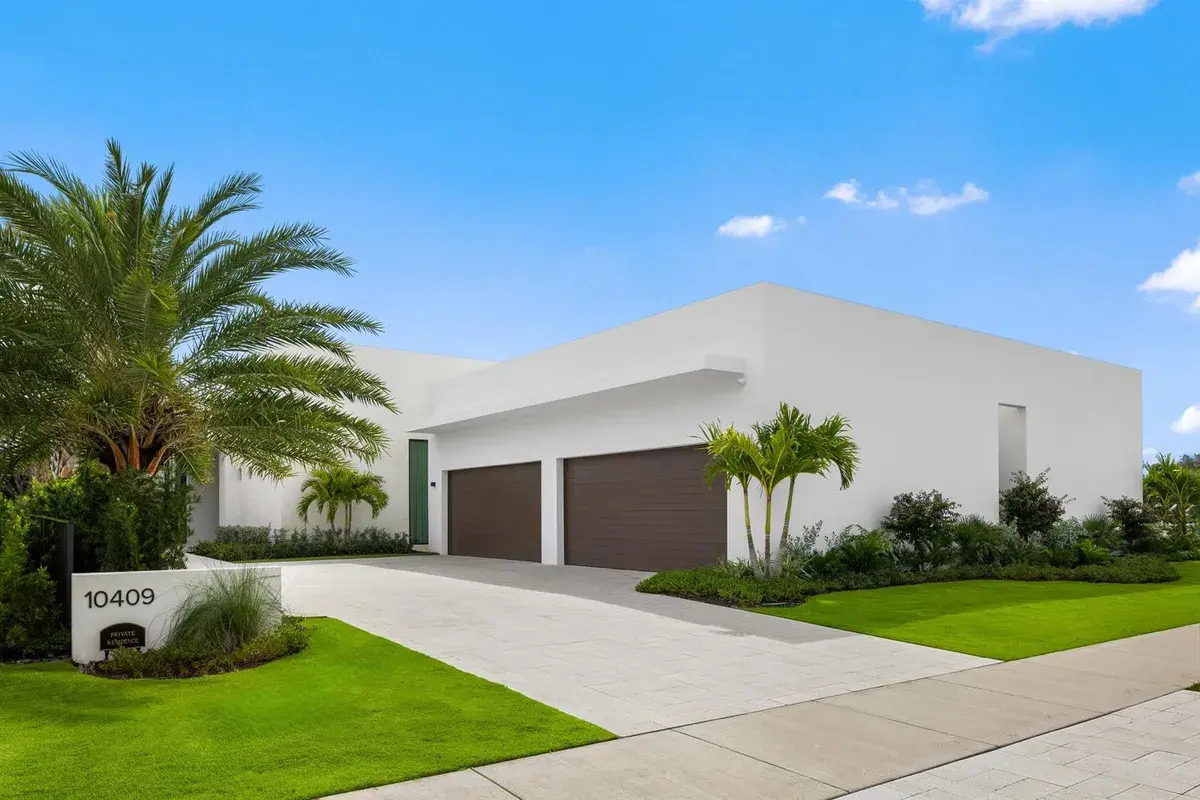 10409 BERNINA Drive, Palm Beach Gardens FL 33412