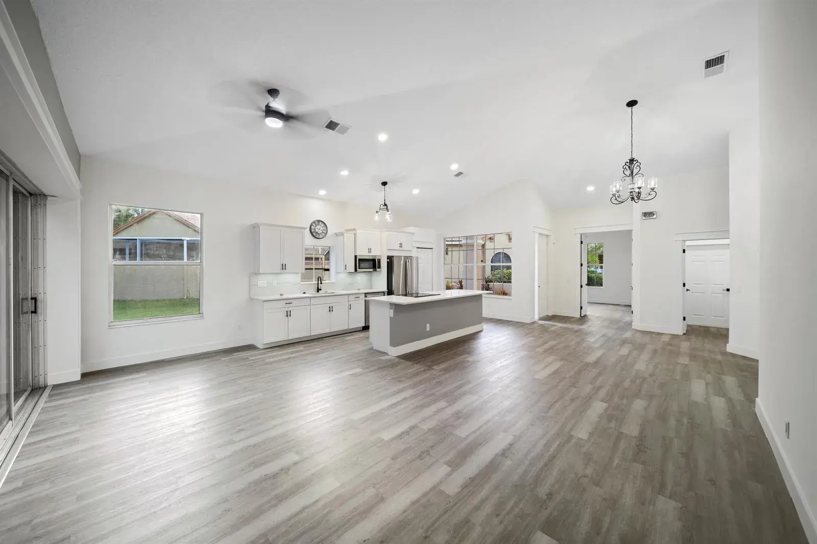 576 SW SAINT KITTS Cove, Port St. Lucie FL 34986