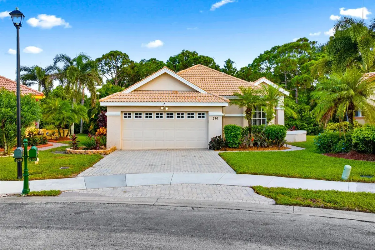 576 SW SAINT KITTS Cove, Port St. Lucie FL 34986