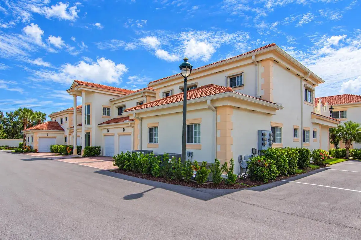 520 7TH Square, Vero Beach FL 32962