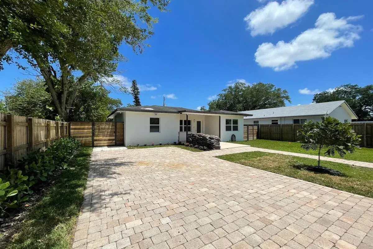 1564 SW 28th Terrace, Fort Lauderdale FL 33312