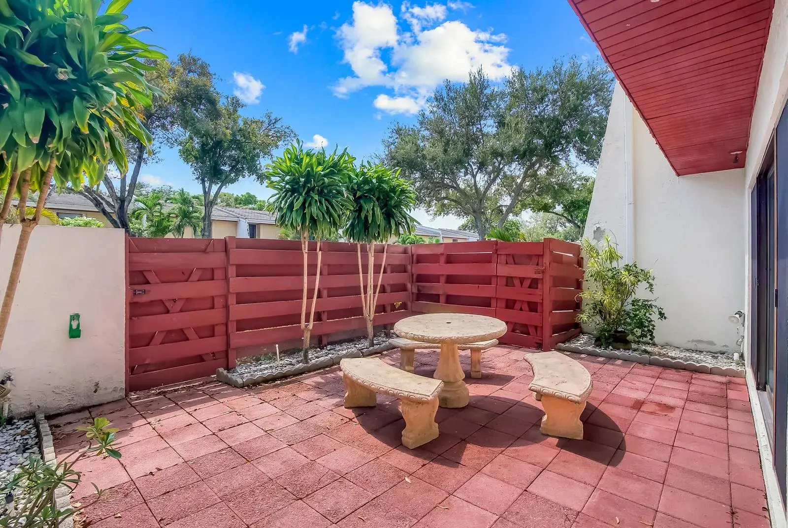 3015 OAKTREE Lane Unit 277, Hollywood FL 33021