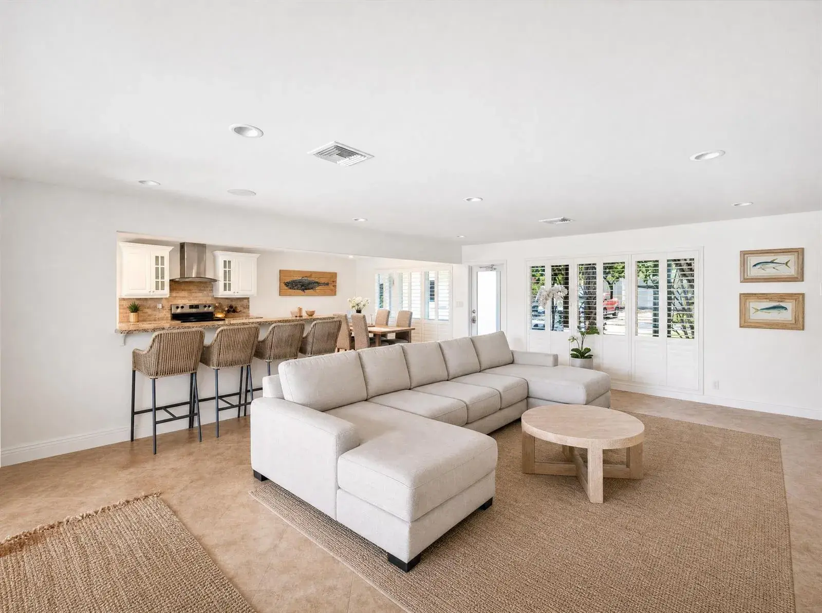 330 SE 10TH Street, Pompano Beach FL 33060