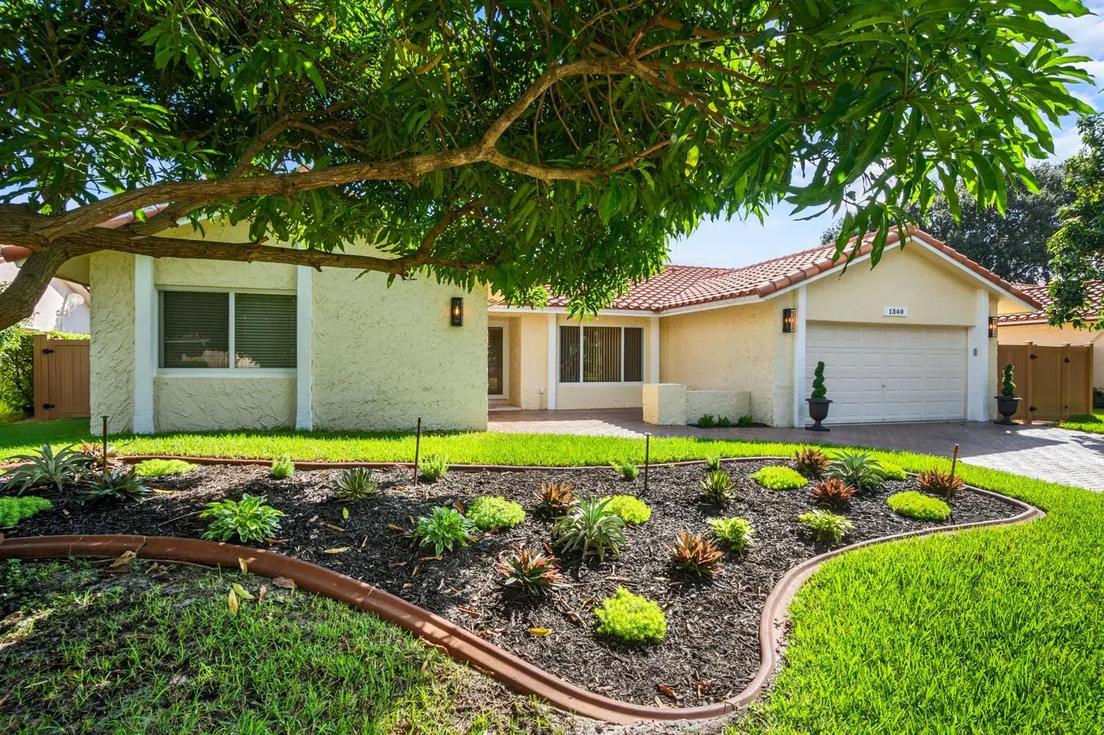 1340 NW 97TH Avenue, Plantation FL 33322