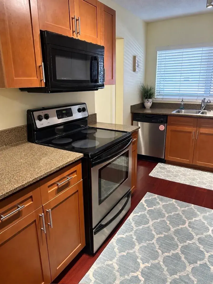 631 E WOOLBRIGHT Road # 207, Boynton Beach FL 33435