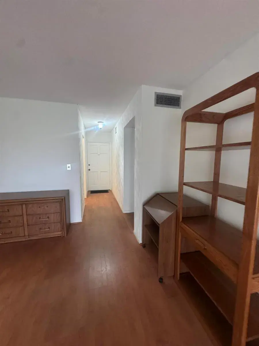 2640 Garden Drive S Apt 203, FL 33461