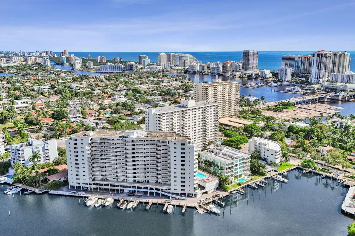 333 SUNSET Drive # 207, Fort Lauderdale FL 33301