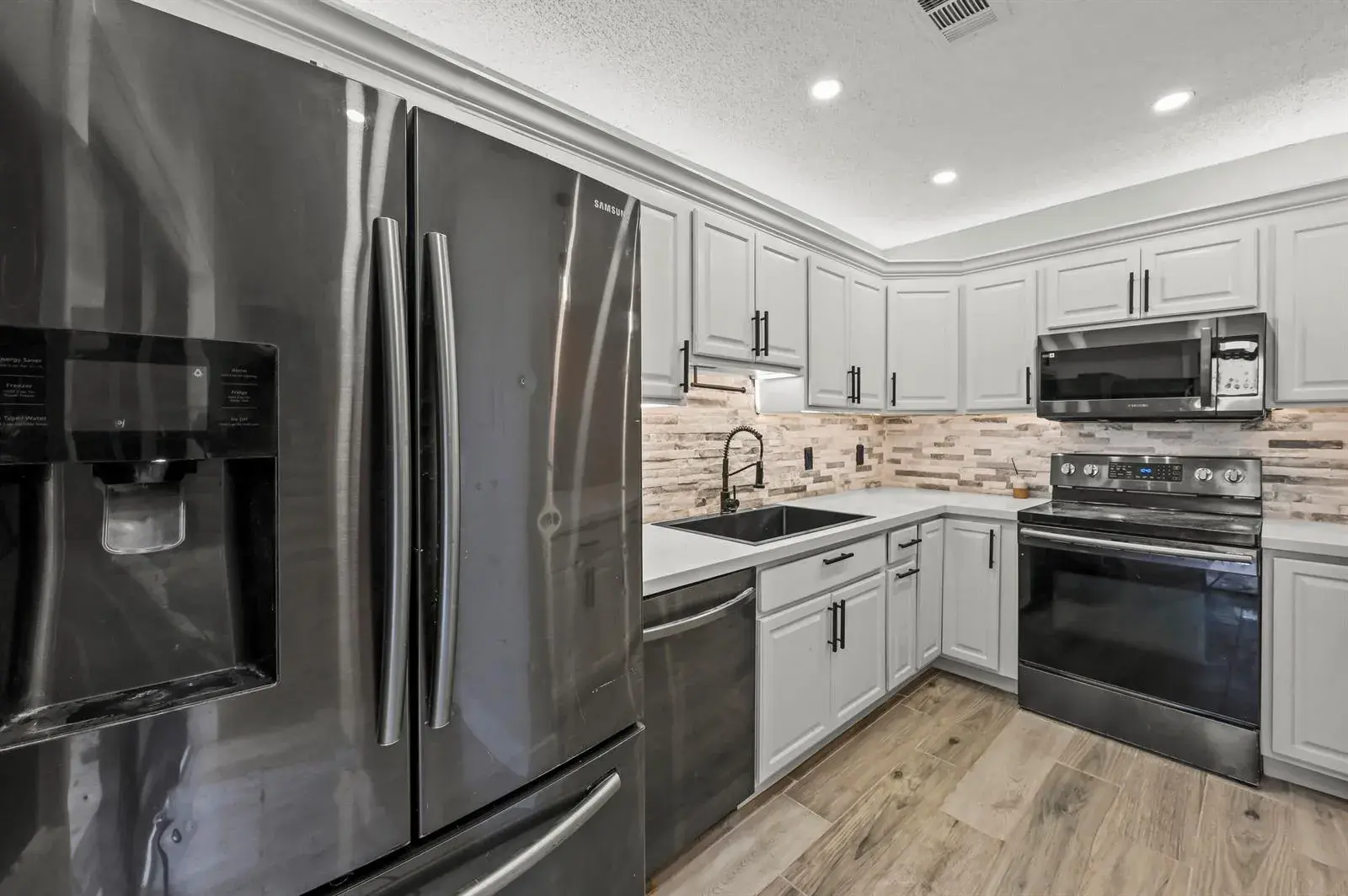 301 MIRAMAR Lane # C1, Palm Beach Gardens FL 33410