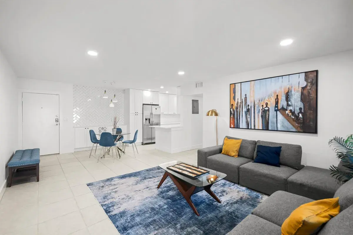 119 NE 19th Court # G216, Wilton Manors FL 33305