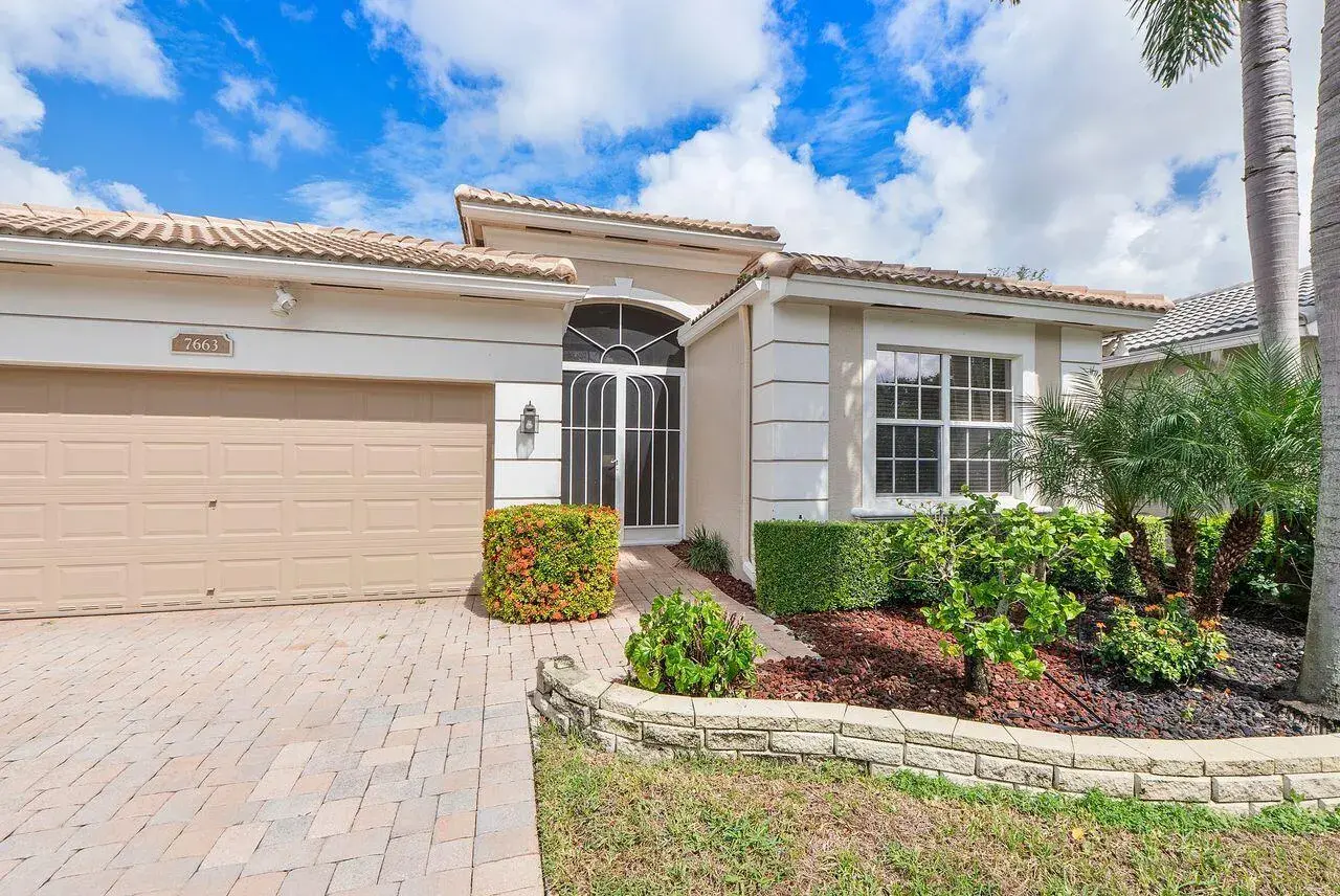 7663 New Holland Way, Boynton Beach FL 33437