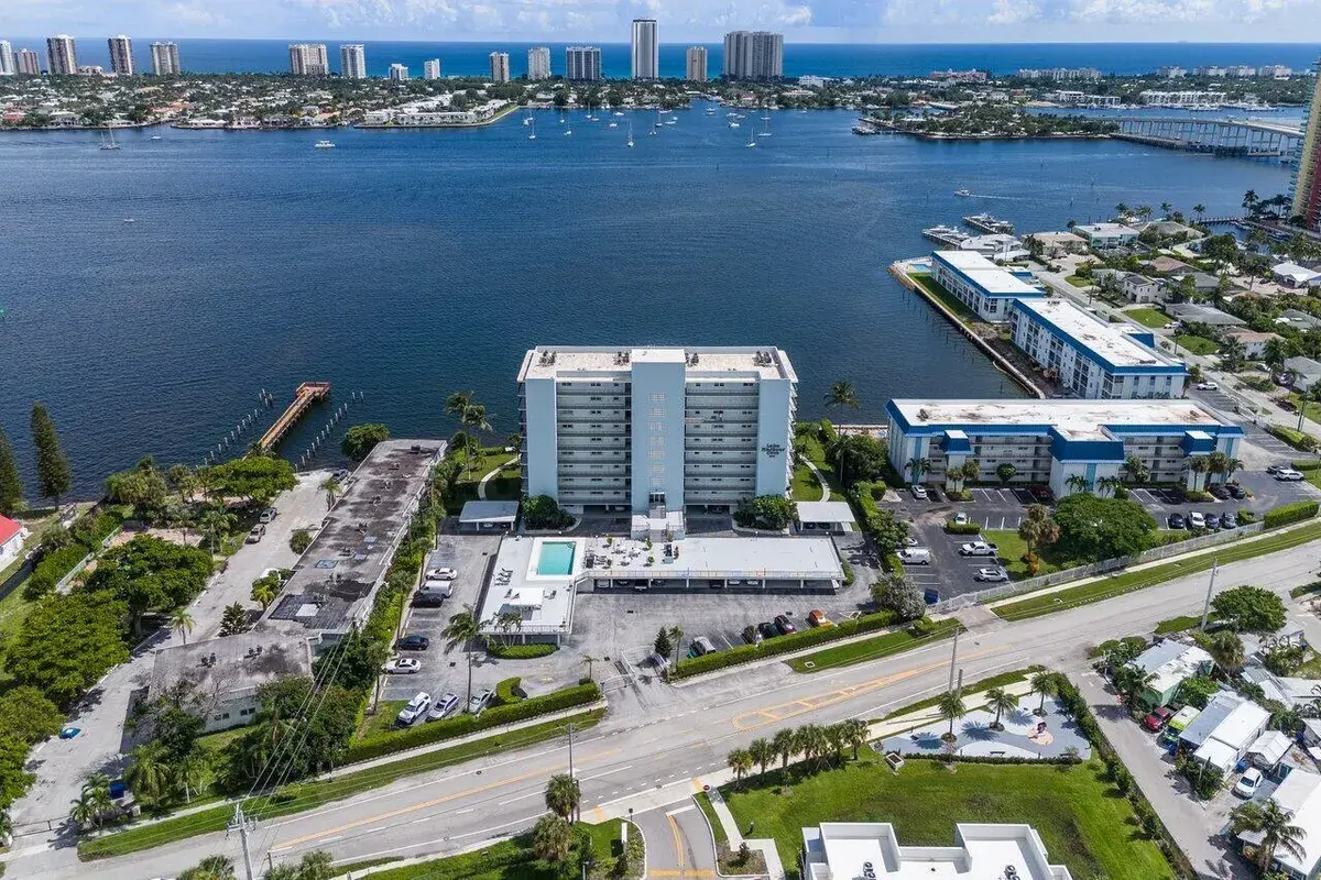 3040 Lake Shore Drive # 502, Riviera Beach FL 33404