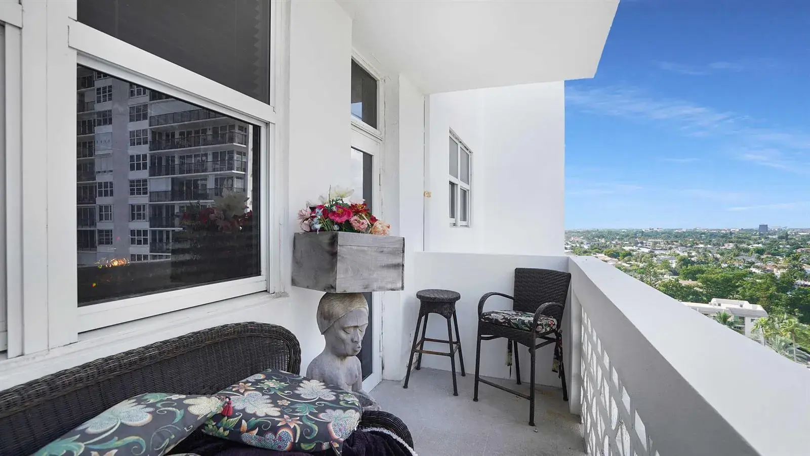 4250 GALT OCEAN Drive # 11J, Fort Lauderdale FL 33308