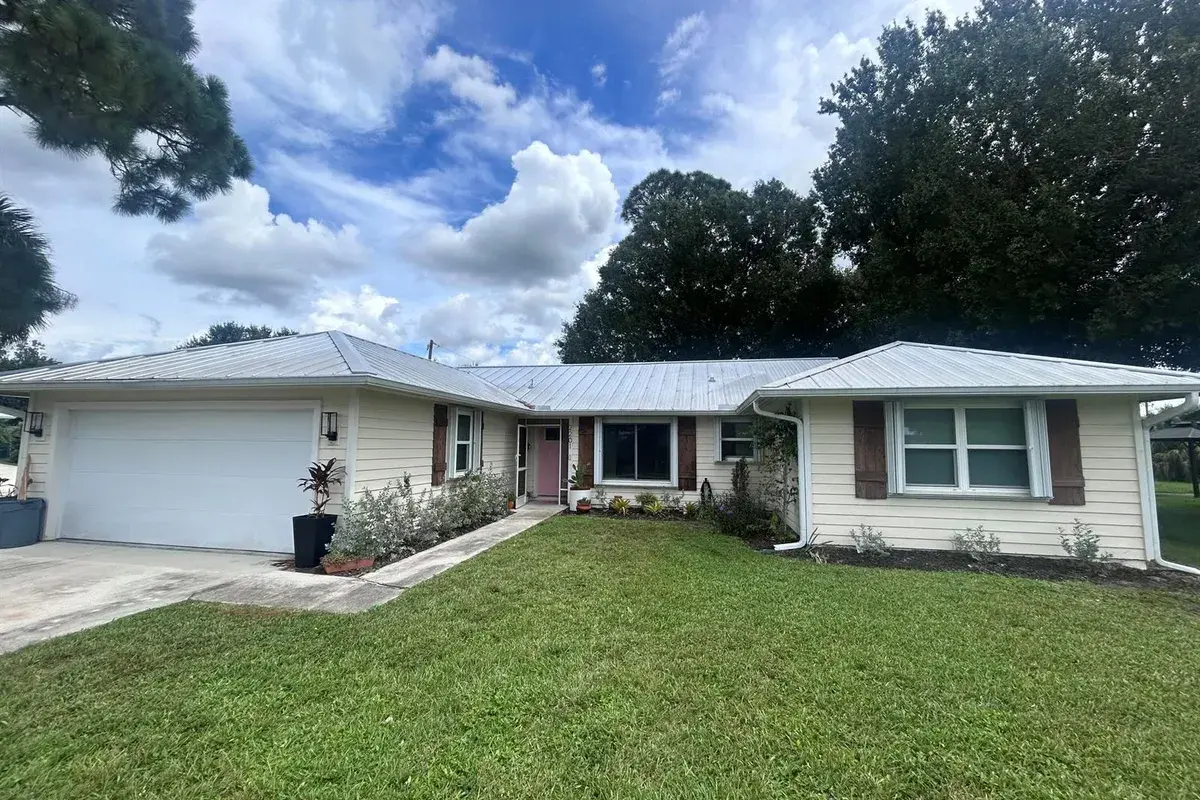 2201 SW PICTURE Terrace, Port St. Lucie FL 34953