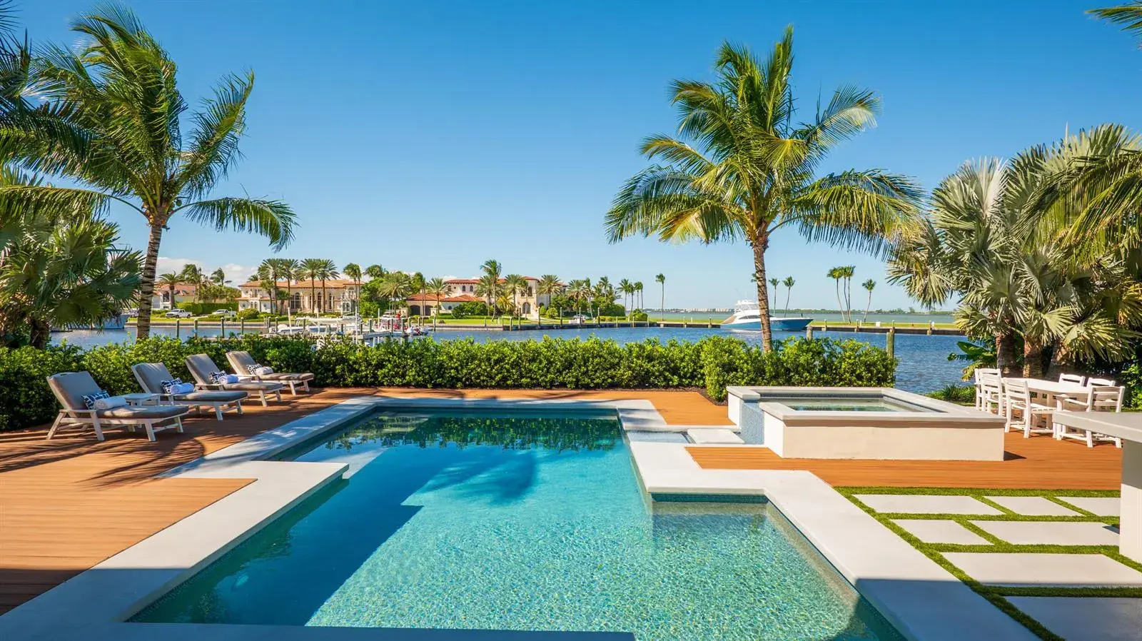6879 SE SOUTH MARINA Way, Hutchinson Island FL 34996