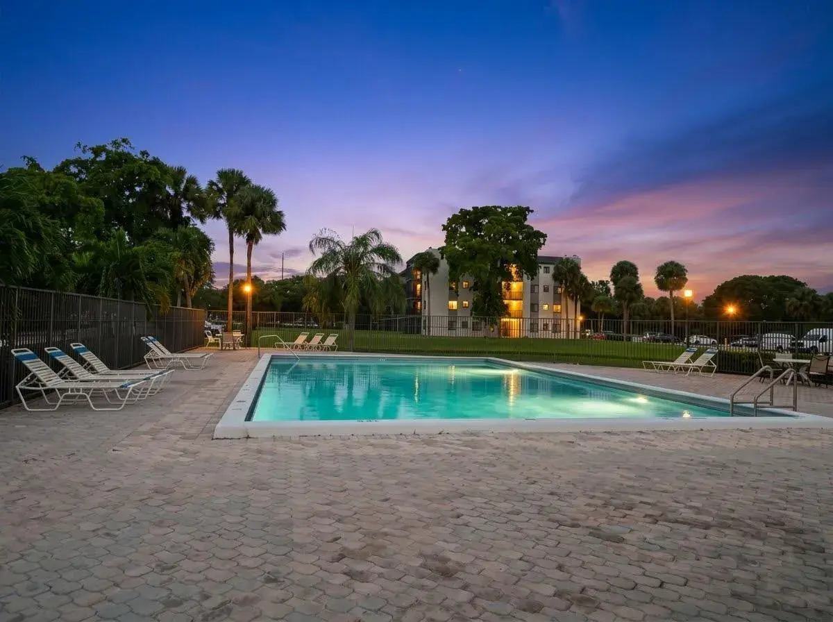 3700 N Pine Island Road # 307, Sunrise FL 33351