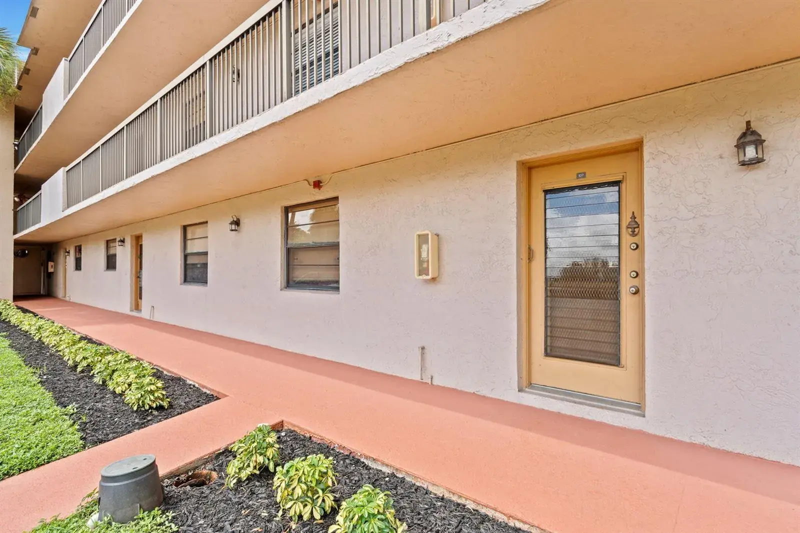 6085 N SABAL PALM Boulevard # 107, Tamarac FL 33319