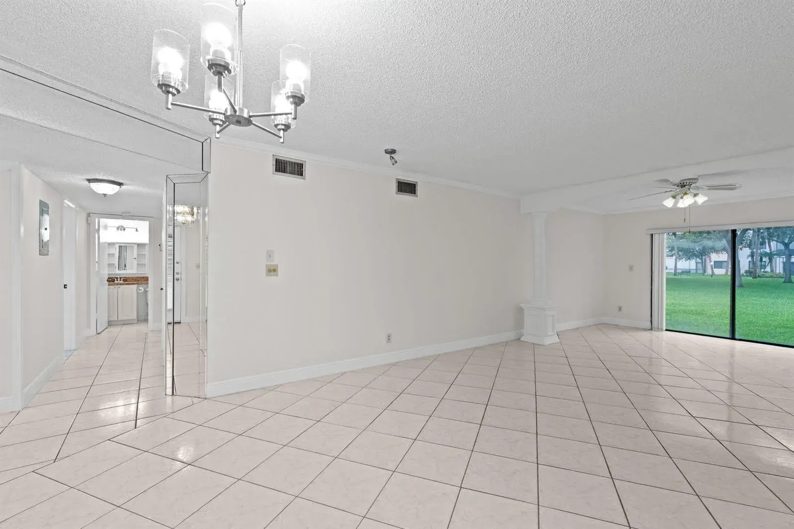 6085 N SABAL PALM Boulevard # 107, Tamarac FL 33319