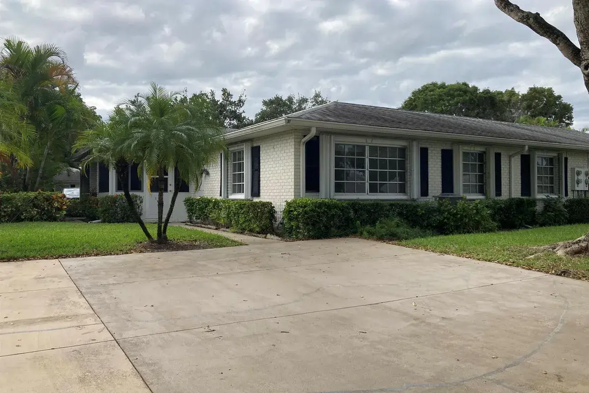 10105 S 44th Terrace S, Boynton Beach FL 33436
