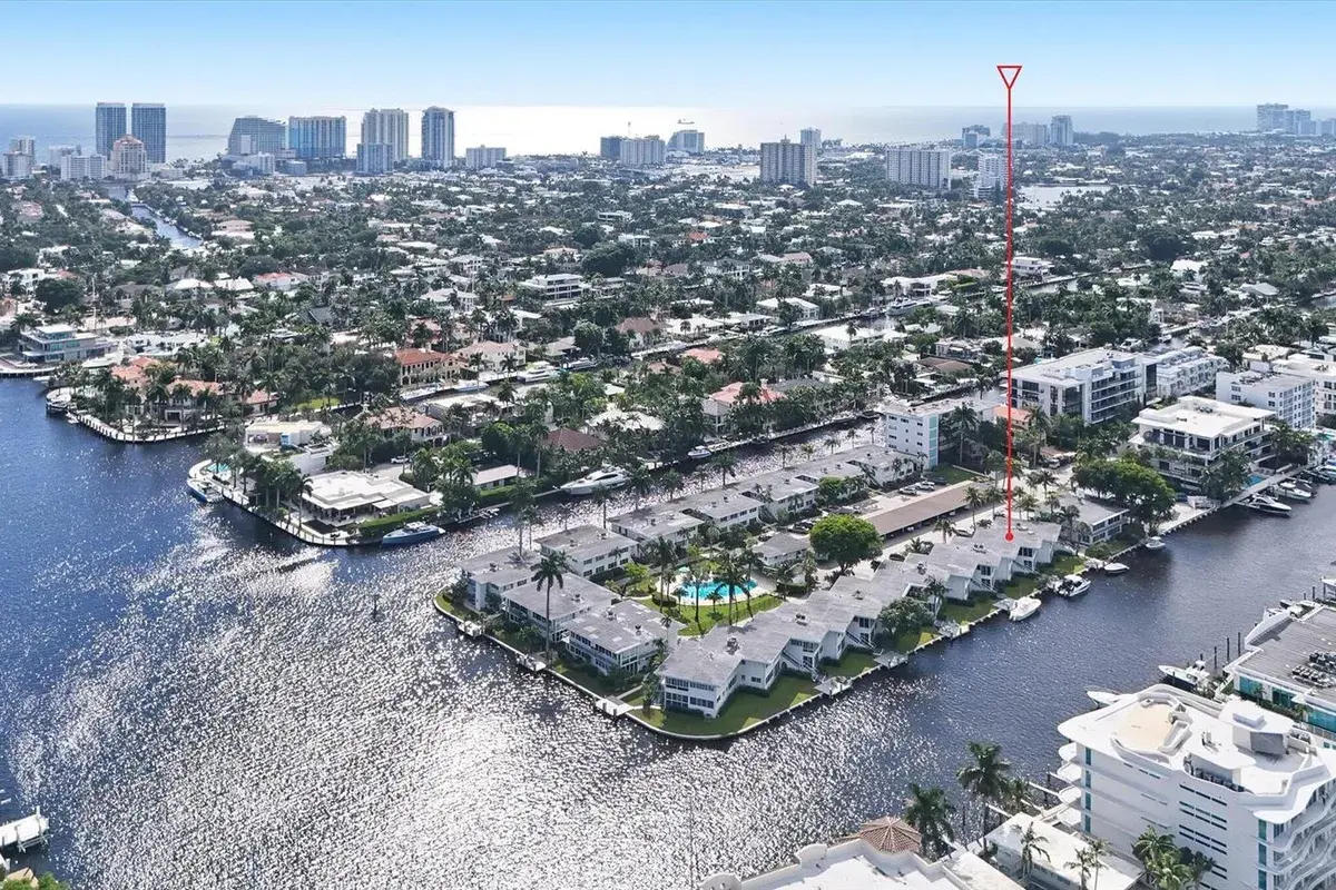 180 Isle Of Venice Drive # 102, Fort Lauderdale FL 33301