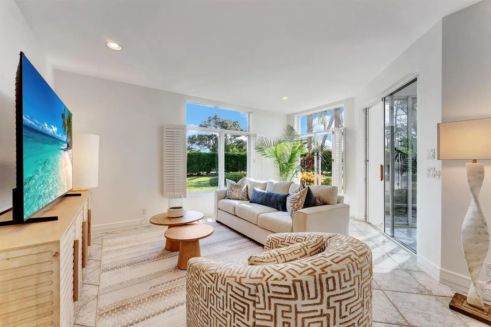 310 SPYGLASS Way, Jupiter FL 33477