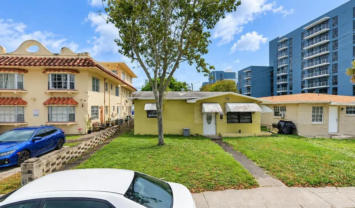 2032 FILLMORE Street, Hollywood FL 33020