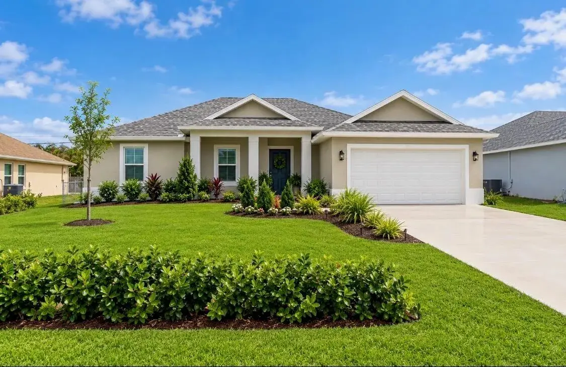 4037 SW MCINTOSH Street, Port St. Lucie FL 34953
