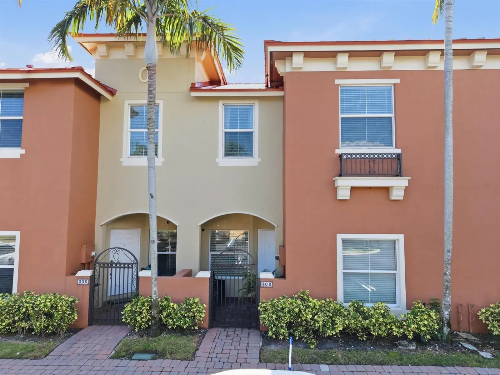 308 Lake Monterey Circle, Boynton Beach FL 33426