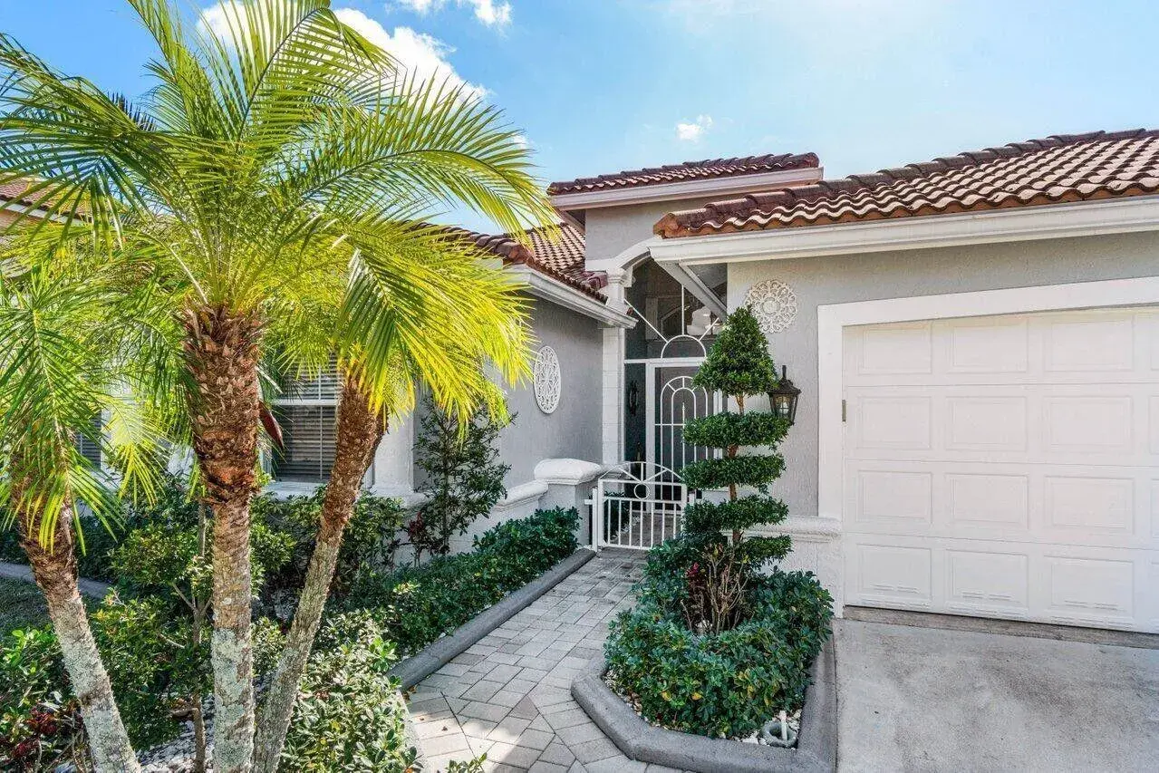 5696 Muirfield Village Circle, Lake Worth FL 33463