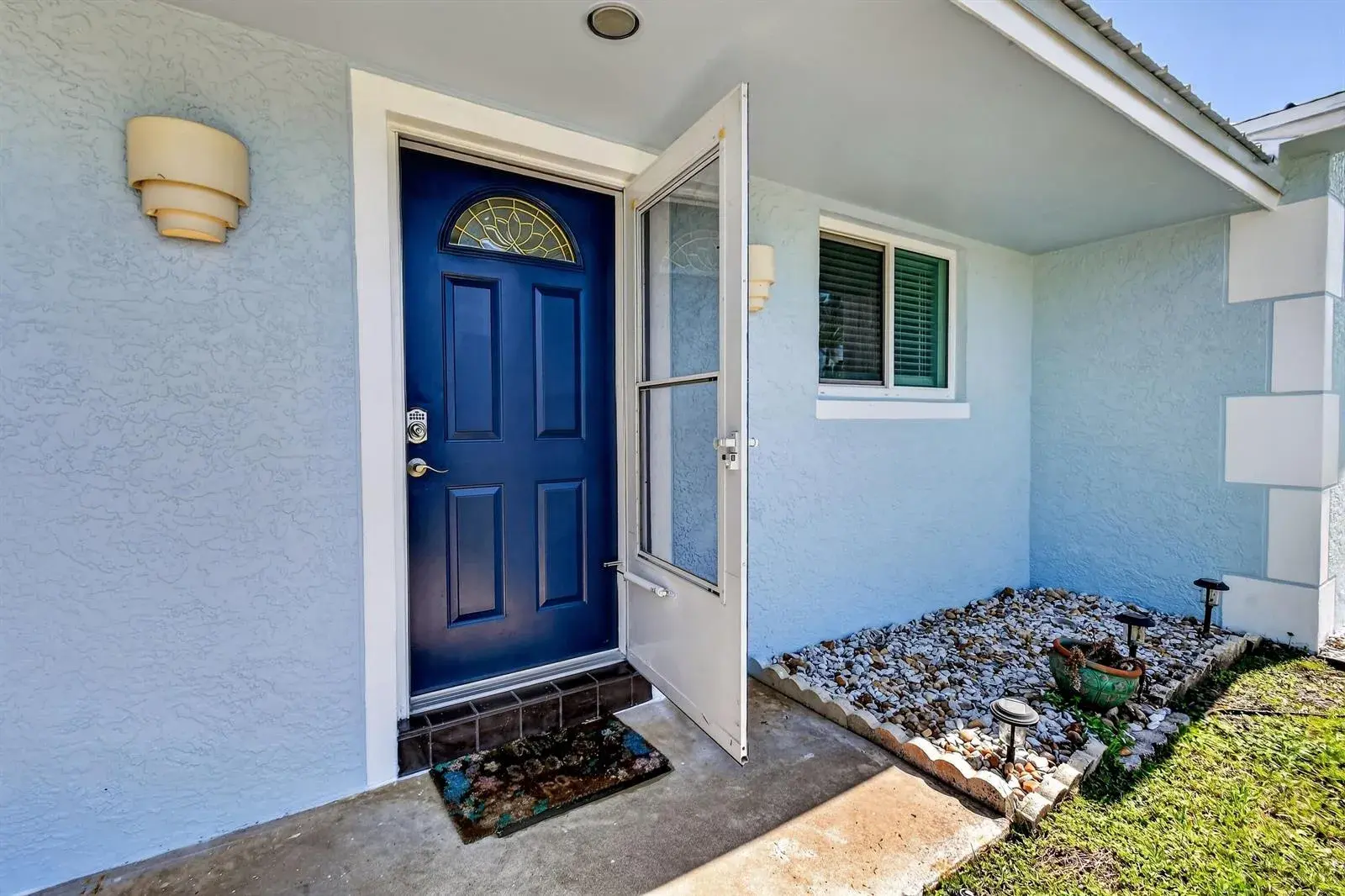 19005 SE SOUTHGATE Drive, Tequesta FL 33469