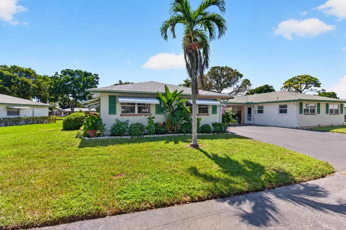 842 Meadowlark Lane, Delray Beach FL 33445