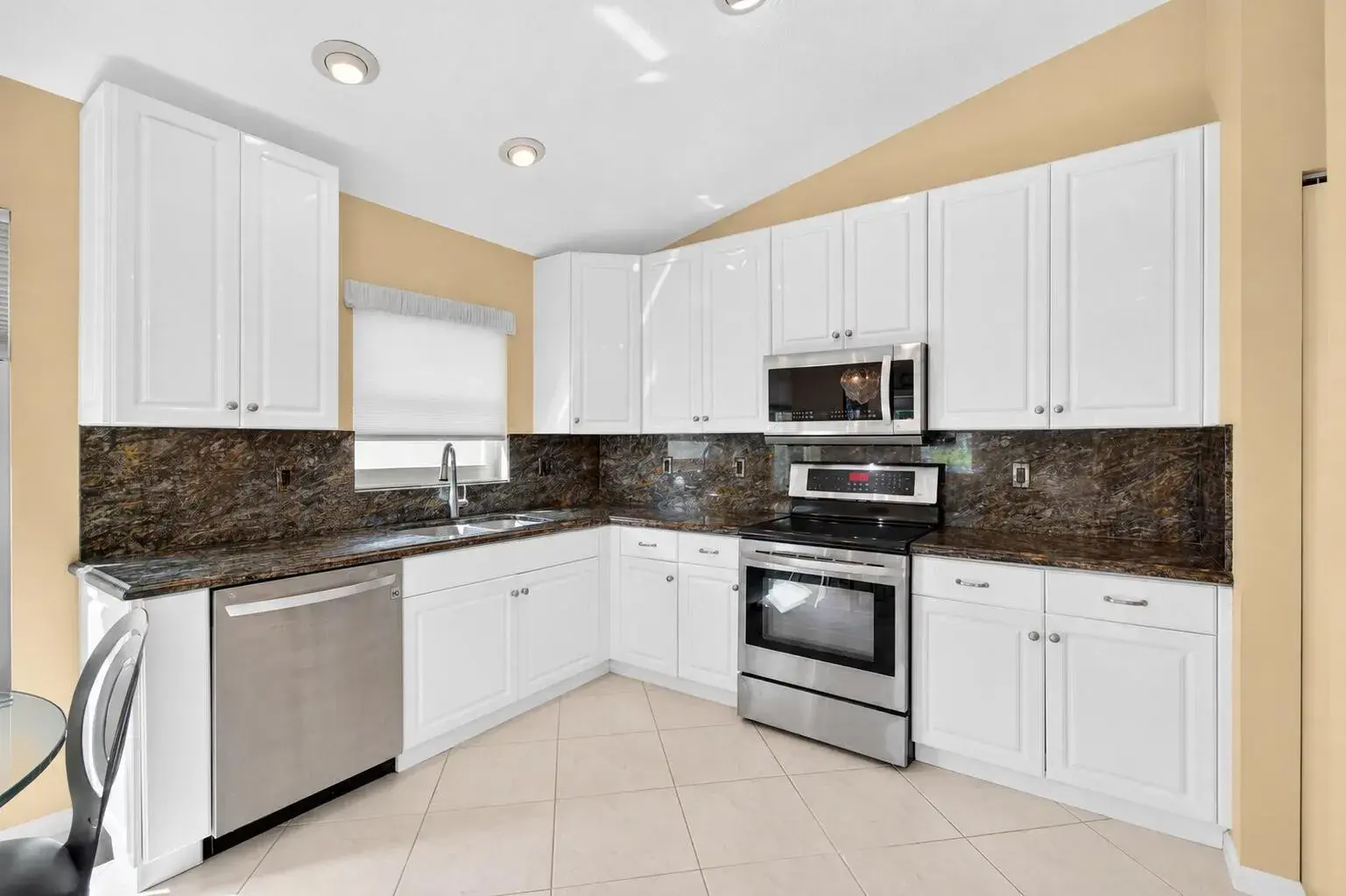 6549 Sun River Road, Boynton Beach FL 33437