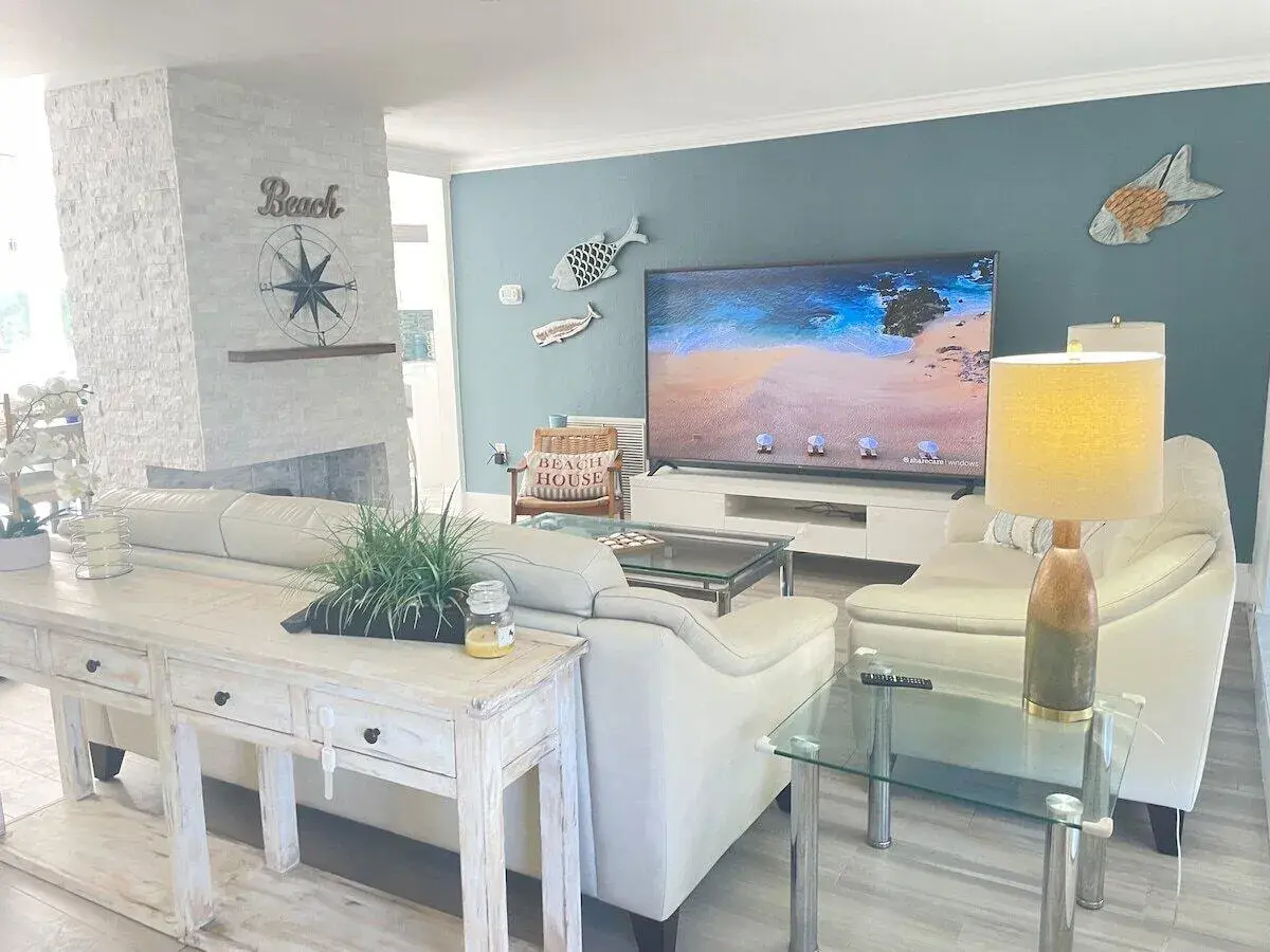 3036 NE 19TH Street, Fort Lauderdale FL 33305