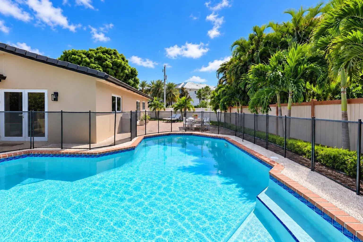 3301 NE 27th Avenue, Lighthouse Point FL 33064